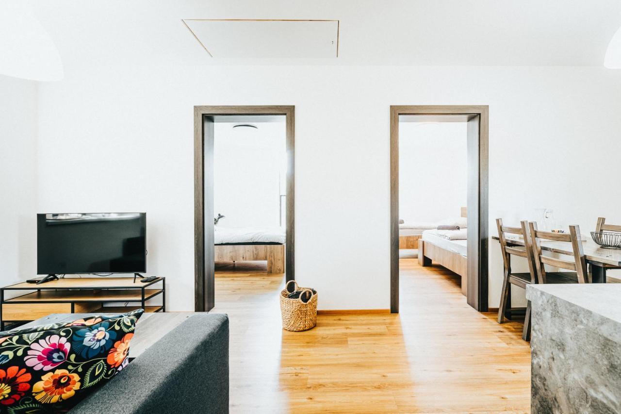 Apartman Milbach Mlynica Exteriör bild